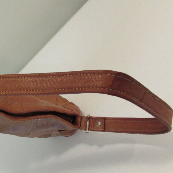 Fossil Soft Leather Shoulder Bag Camel Tan - Picture 12 of 16